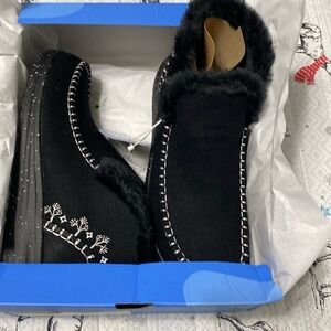 Hey Dude women’s Denny faux shearling boots